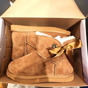 Pawz by bearpaw boots